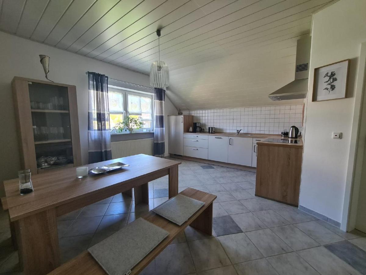 Ferienwohnung Toni Mit Balkon Und Garten Pemfling ภายนอก รูปภาพ